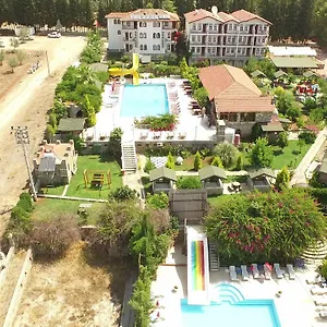 Silver Pine Otel